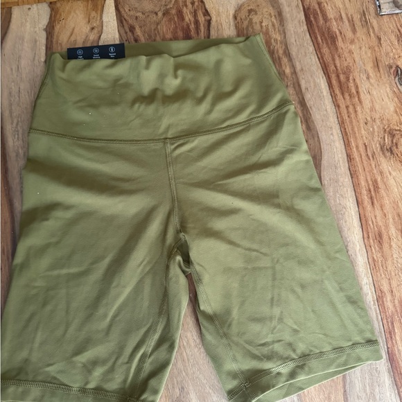 TnaBUTTER Olive Green Women’s High-Waist Bike Shorts brand new with tags - Picture 5 of 8